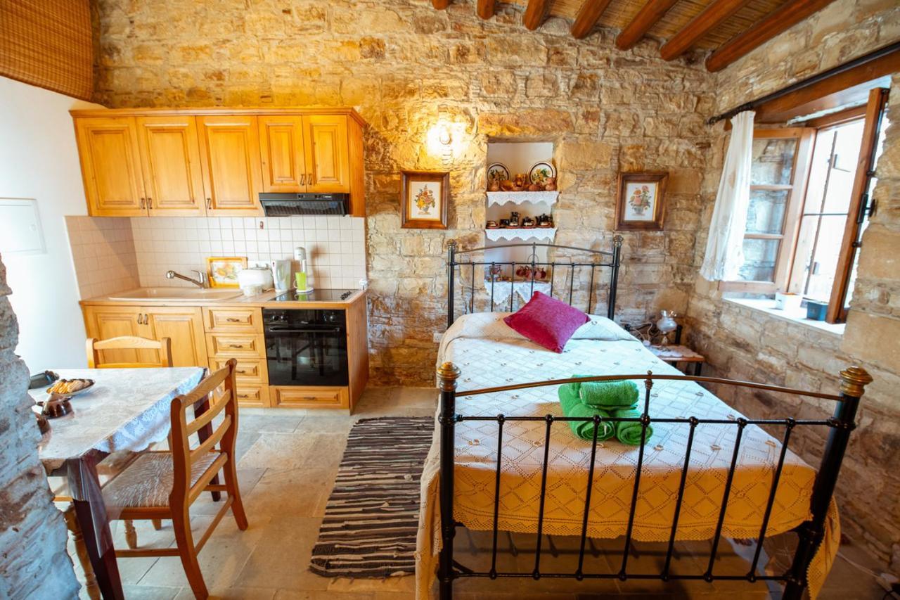 Constantias Stone Country house *