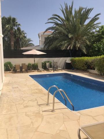 Villa Denis, Marine Drive, Coral Bay Peyia