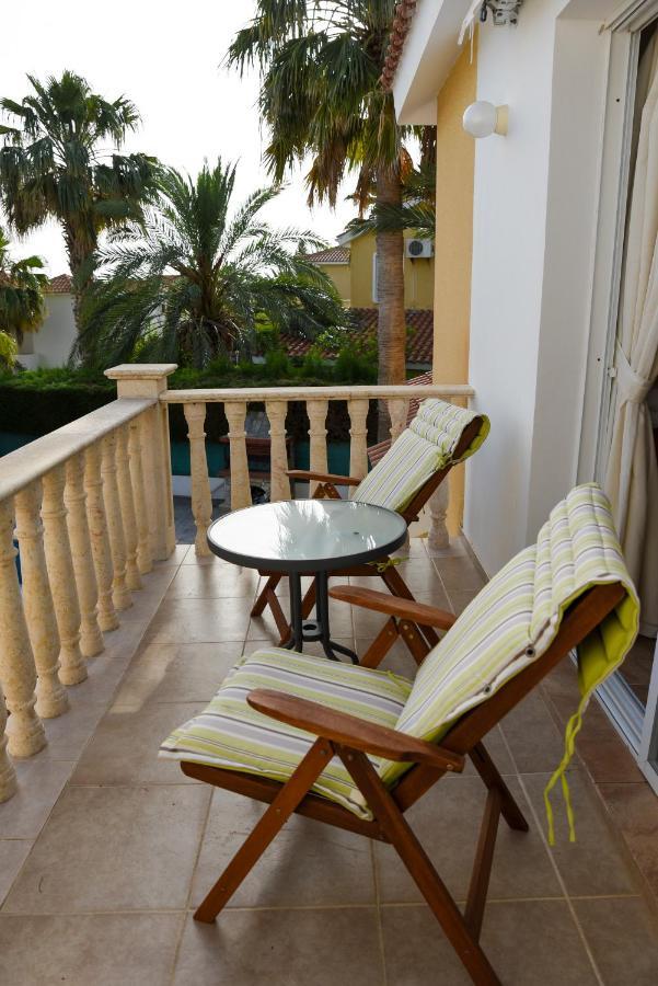 Exellent 3 Bedroom In Coral Bay *