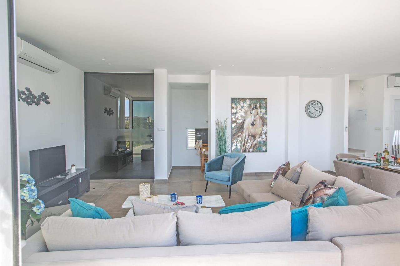 Blue Pearl * Protaras