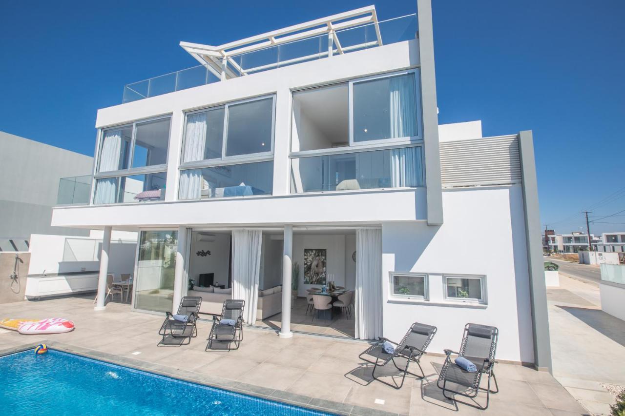 Blue Pearl * Protaras