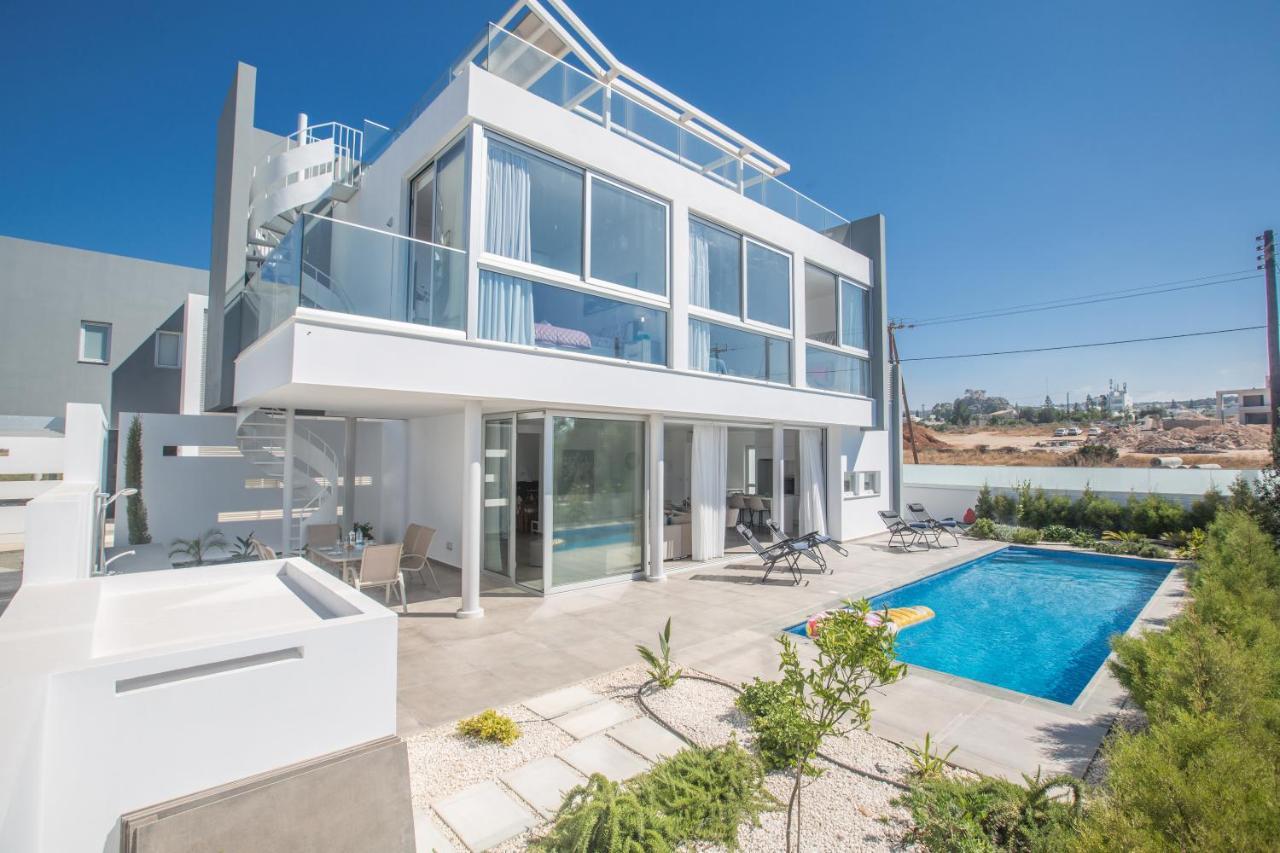 Blue Pearl * Protaras