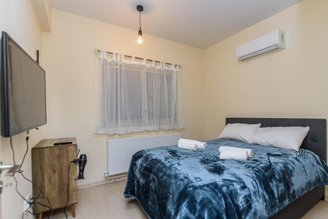 Apartment Aprosmeno Jacuzzi House 2