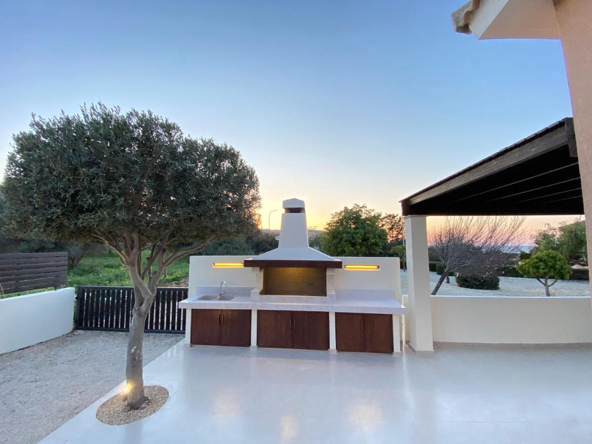 Villa Paradise Latchi *
