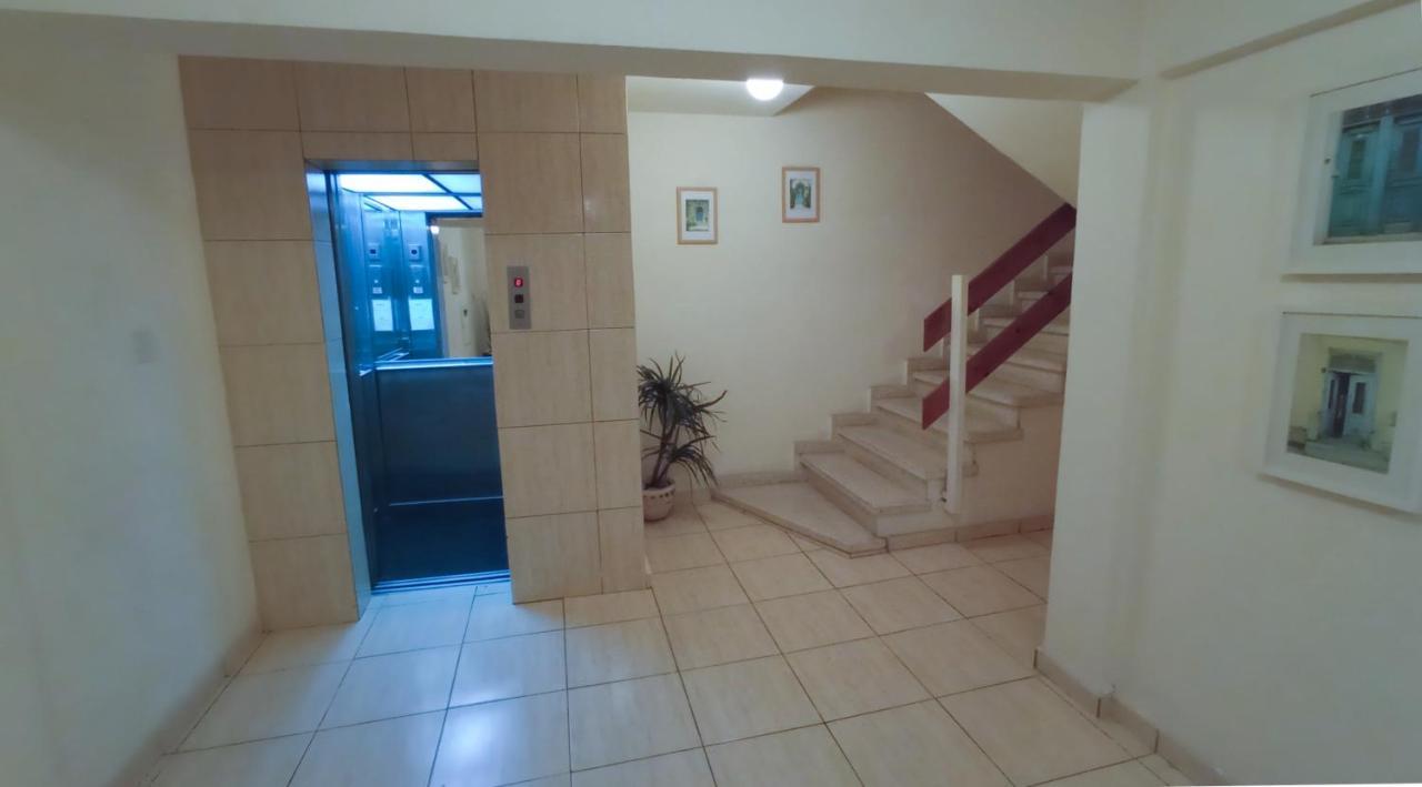 Luxury Private -sea View, Gym- 5 Min From Beach! - Private In Shared Larnaca