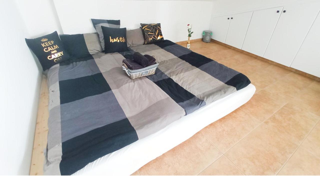Luxury Maisonette -sea View, Netflix, Gym- 5 Min From *