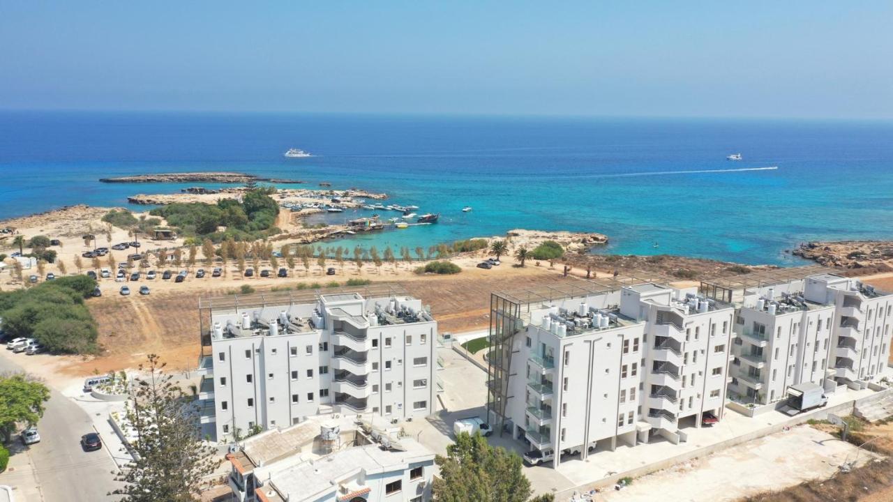 Emerald * Protaras