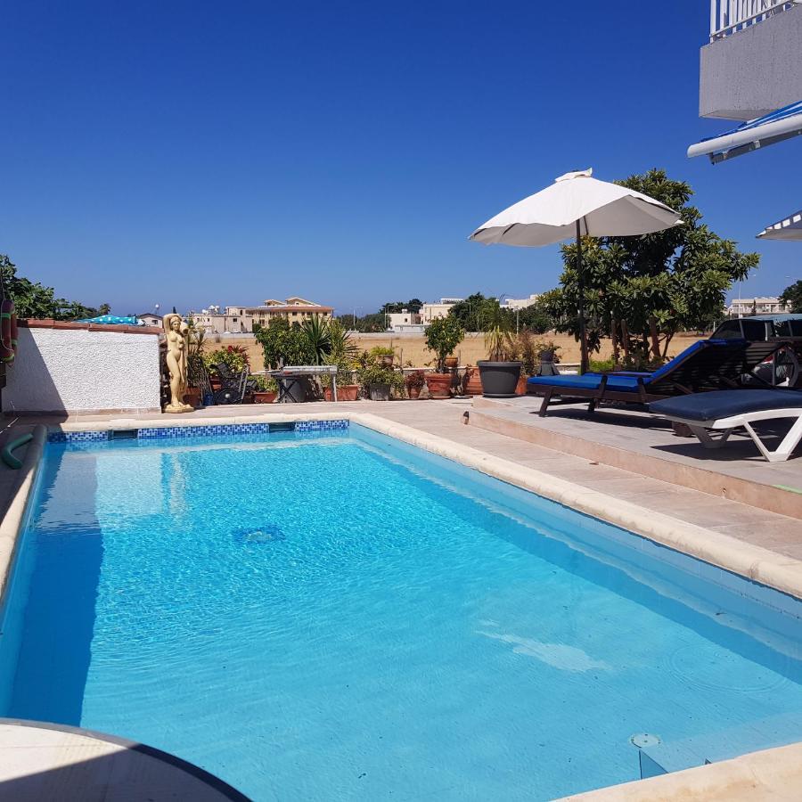Apartamento Peaceful Townhouse With Private Pool Near The Sea