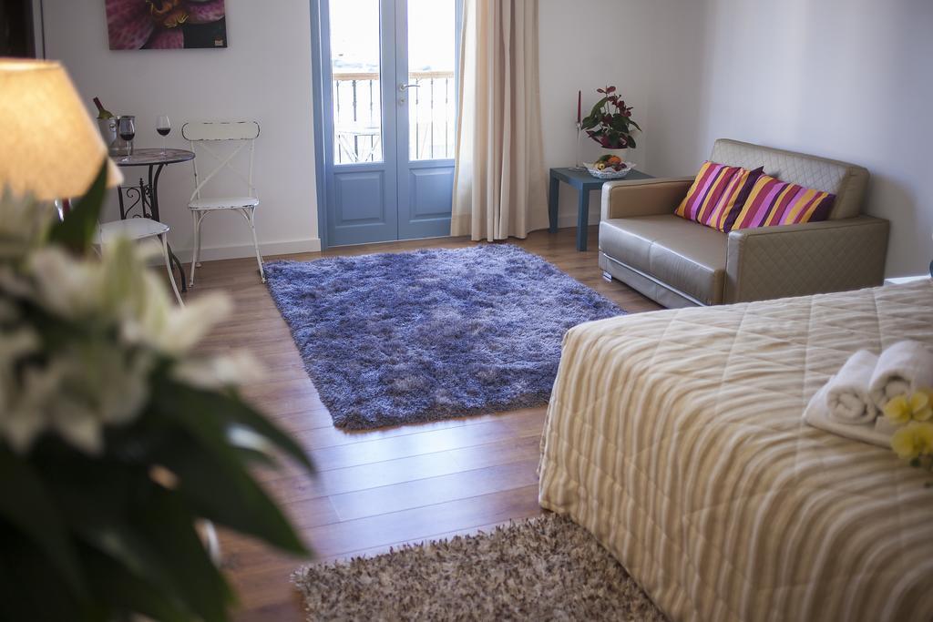 Operetta House Apartment *
