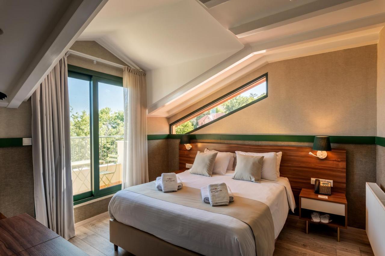 Petit Palais Boutique Hotel