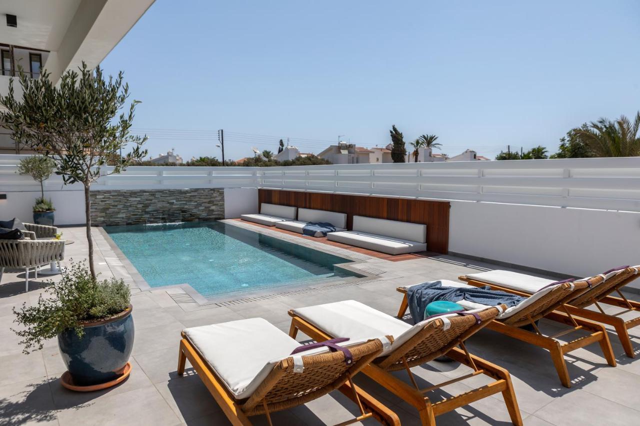 Chris Le Mare Gold Luxury