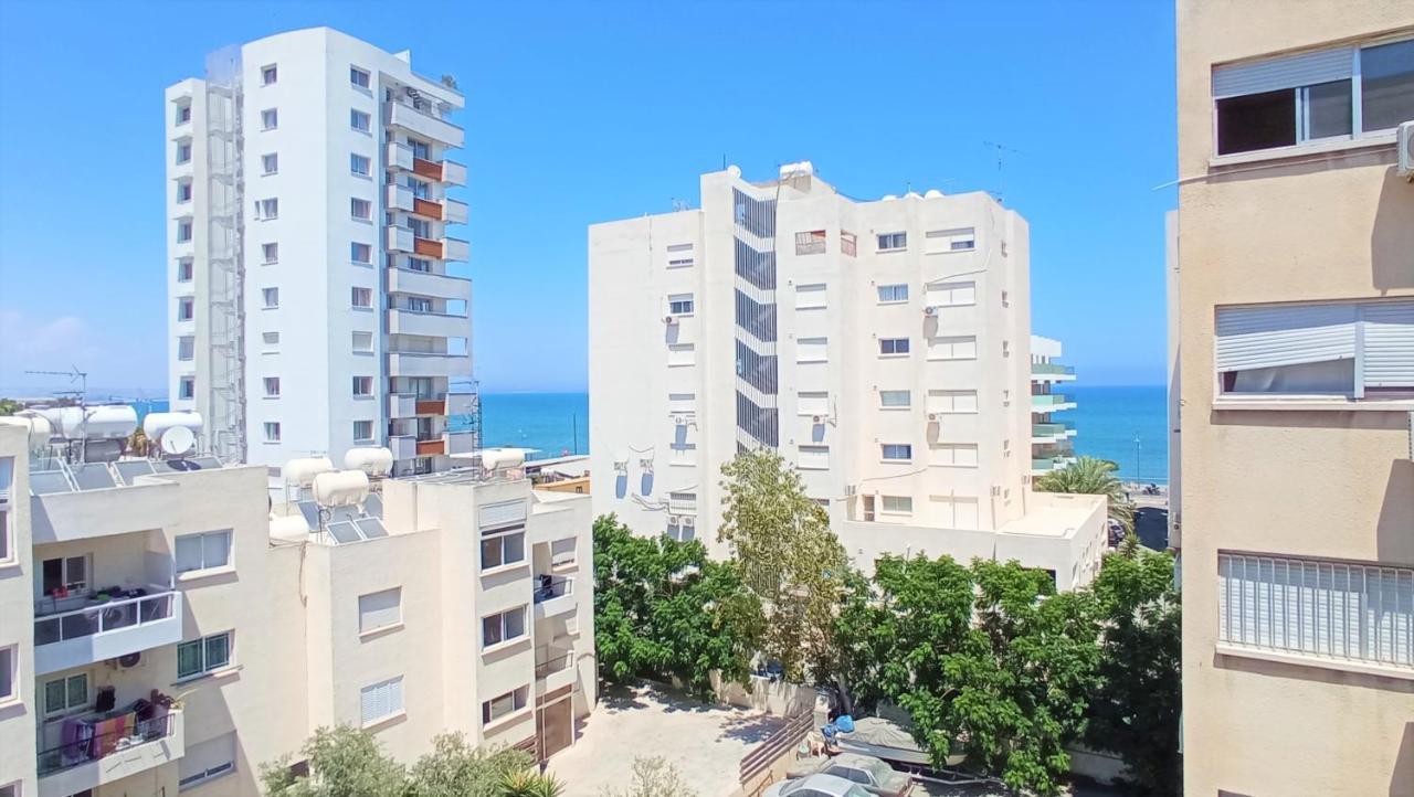 Apartment 5 Min To The Shared - Private In 3 Bdr Larnaca