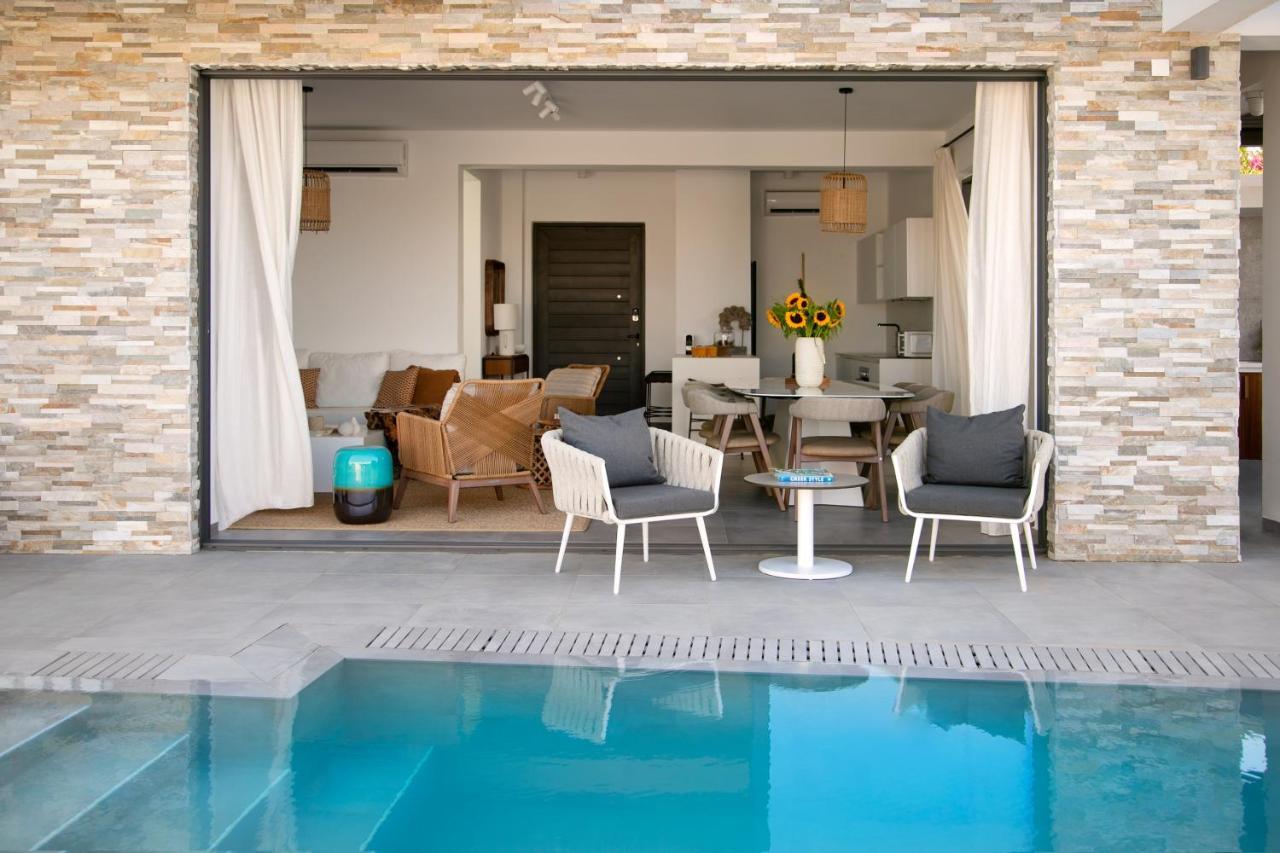 Chris Le Mare Gold Luxury * Protaras