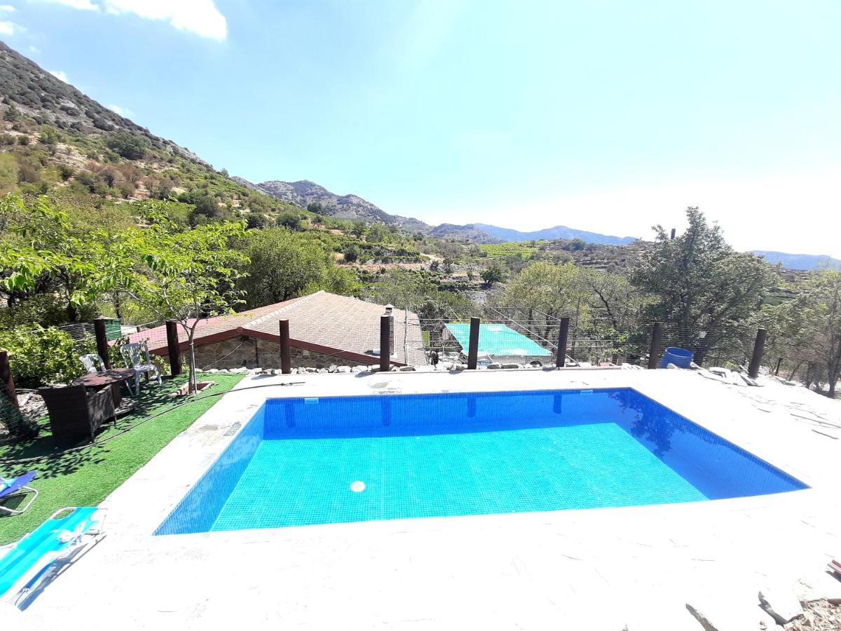Agrompelo House *