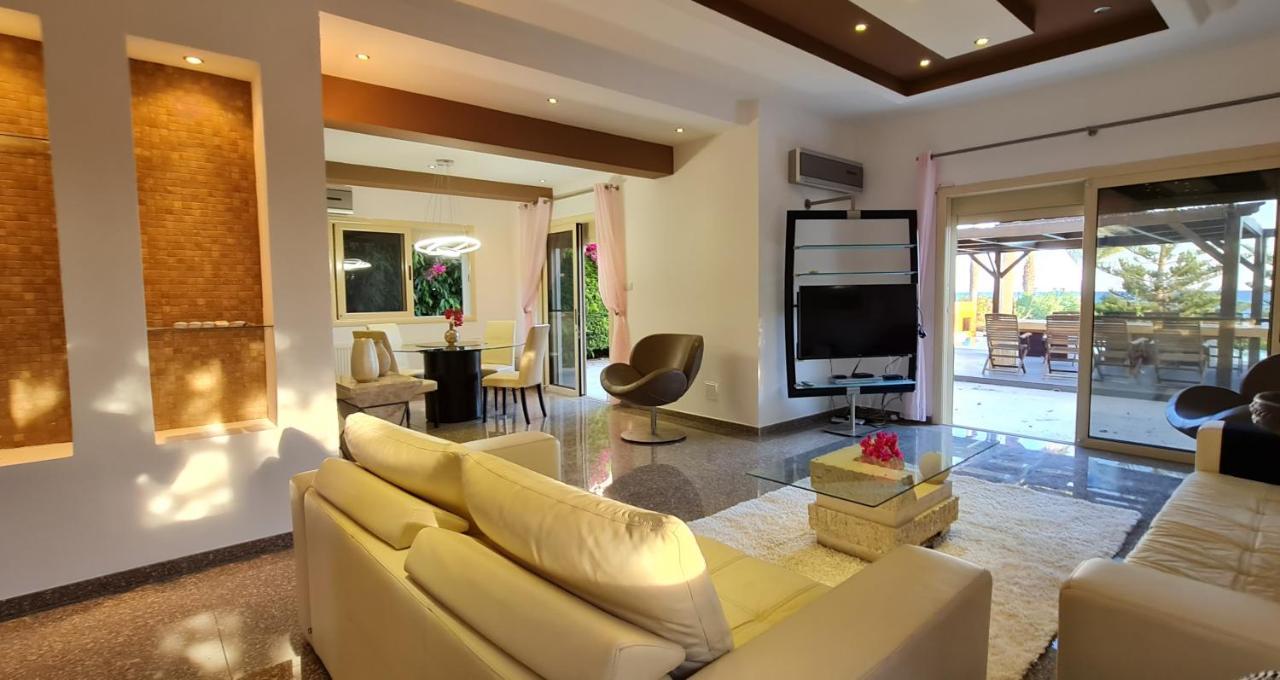 Villa Del Mar Mazotos