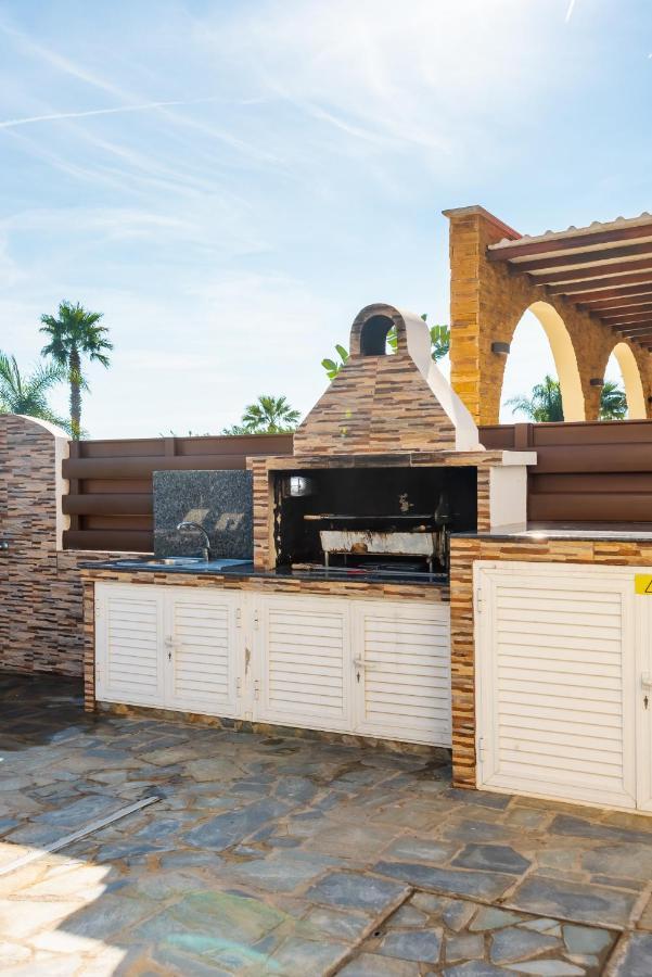 Villa Sea Front Oceanus H2 By Ezoria *