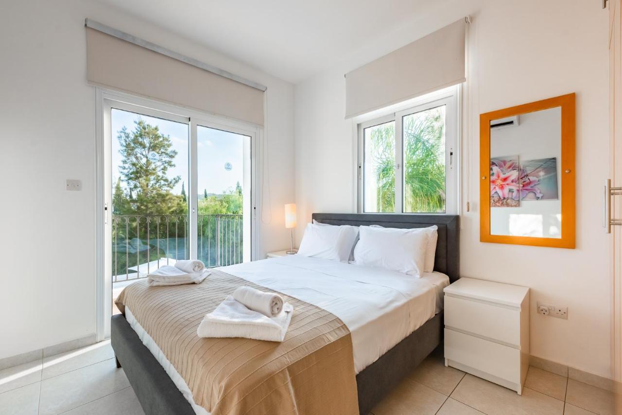 Villa Palm Breeze