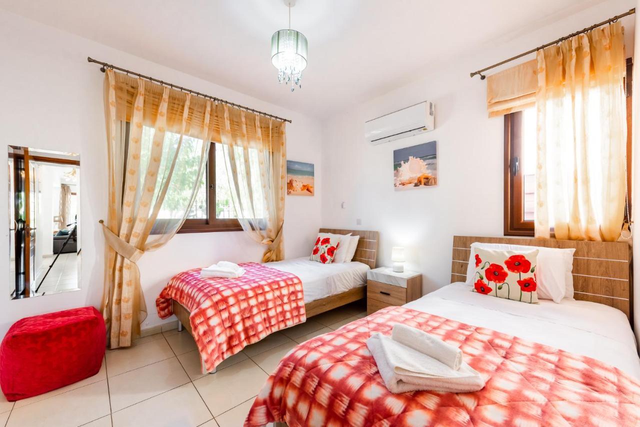 Villa Sea Front Oceanus H2 By Ezoria *