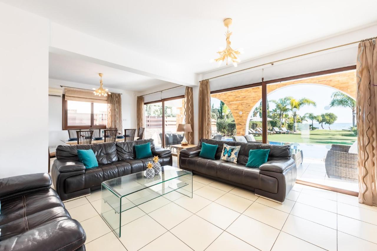 Villa Sea Front Oceanus H2 By Ezoria Ayia Napa