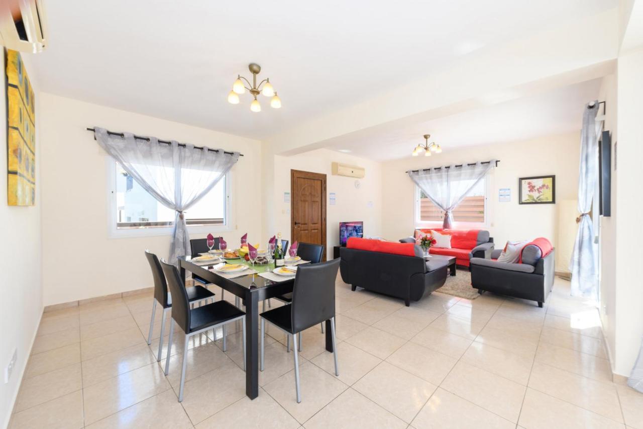 Zacharia Villas Villa *