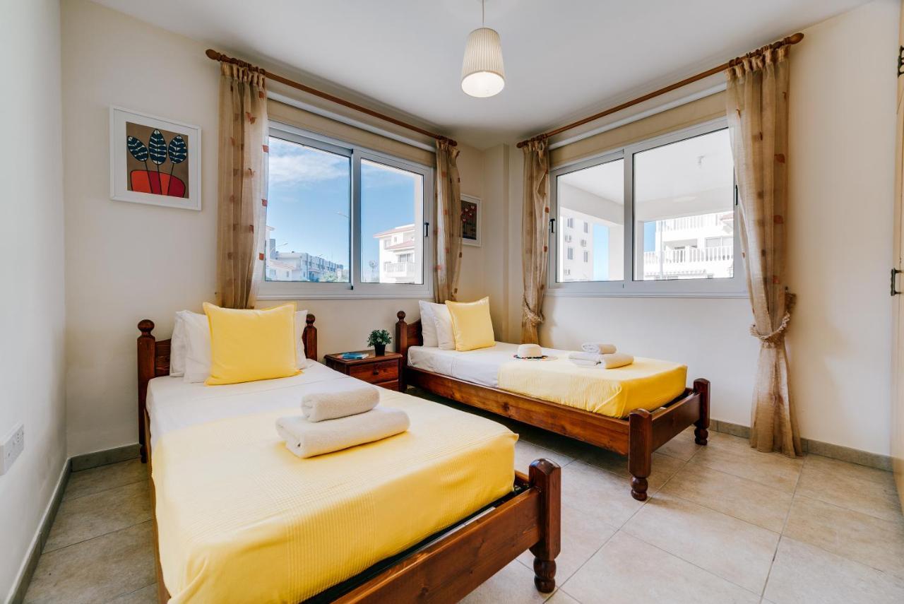 Dora Apartment *