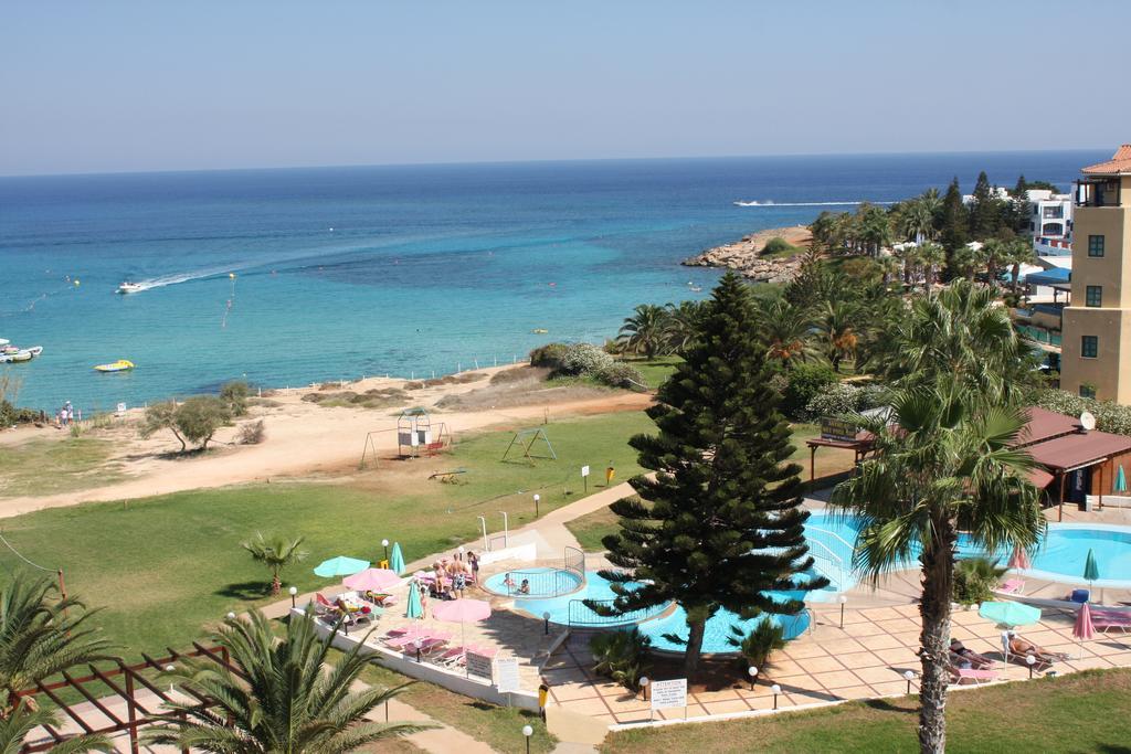 Astreas Aparthotel