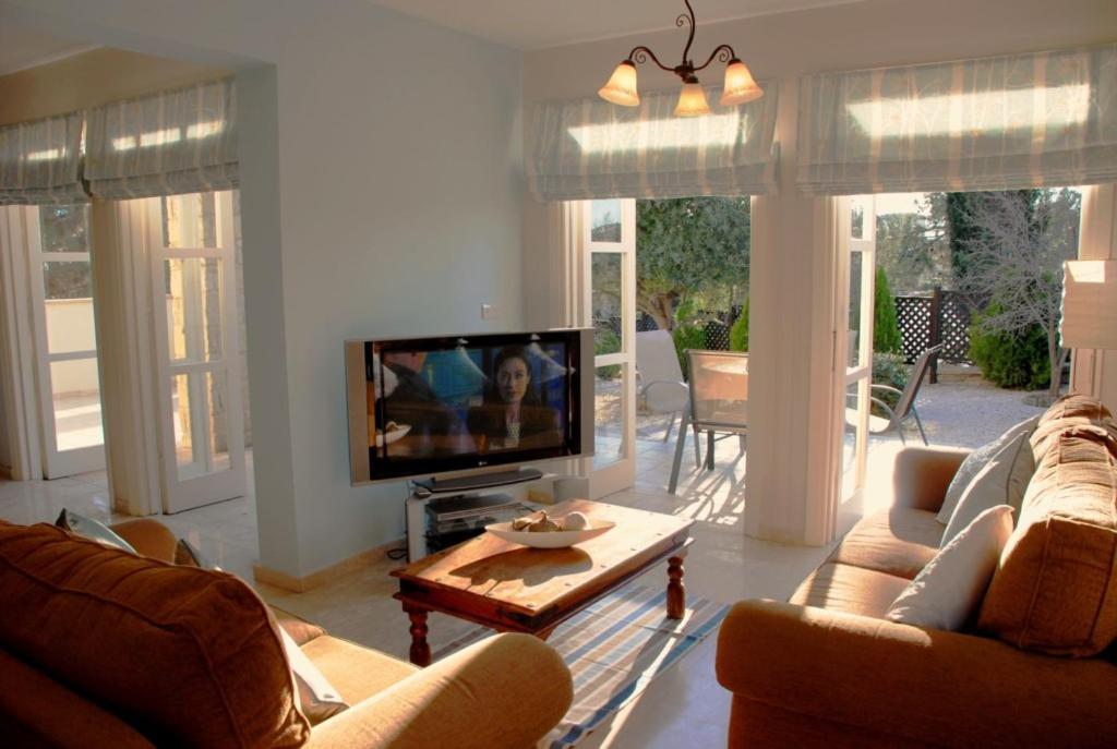 Villa Nefeli - Charming Townhouse In The Heart Of Aphrodite Hills *