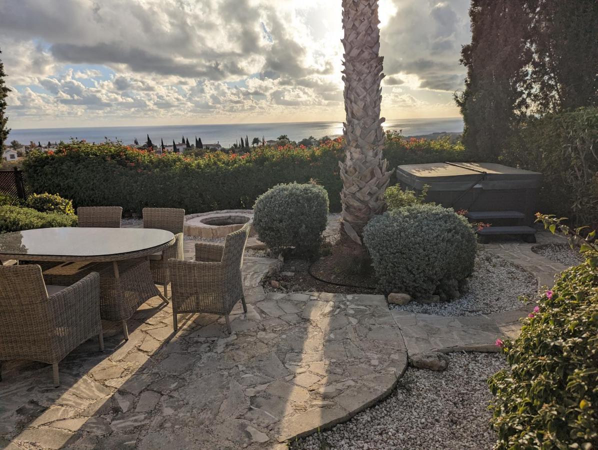 Pontus - Stunning Views & Privacy In Beautiful Garden With Pool & Hot Tub *