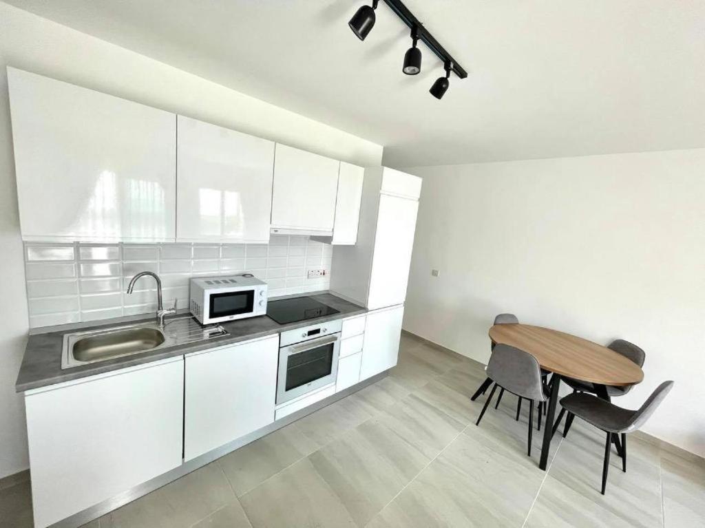Apartment Sweetness By The Sea Vokolidha