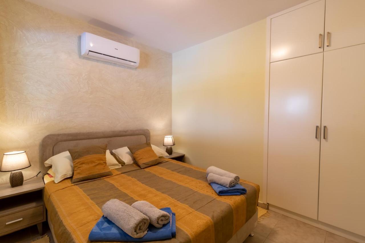 Sandy Villa