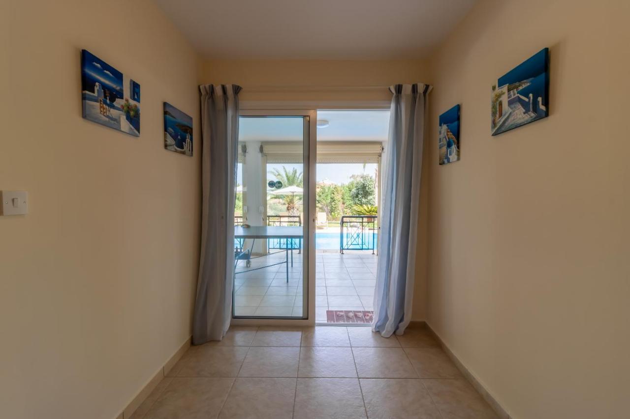 Villa Sandy Polis