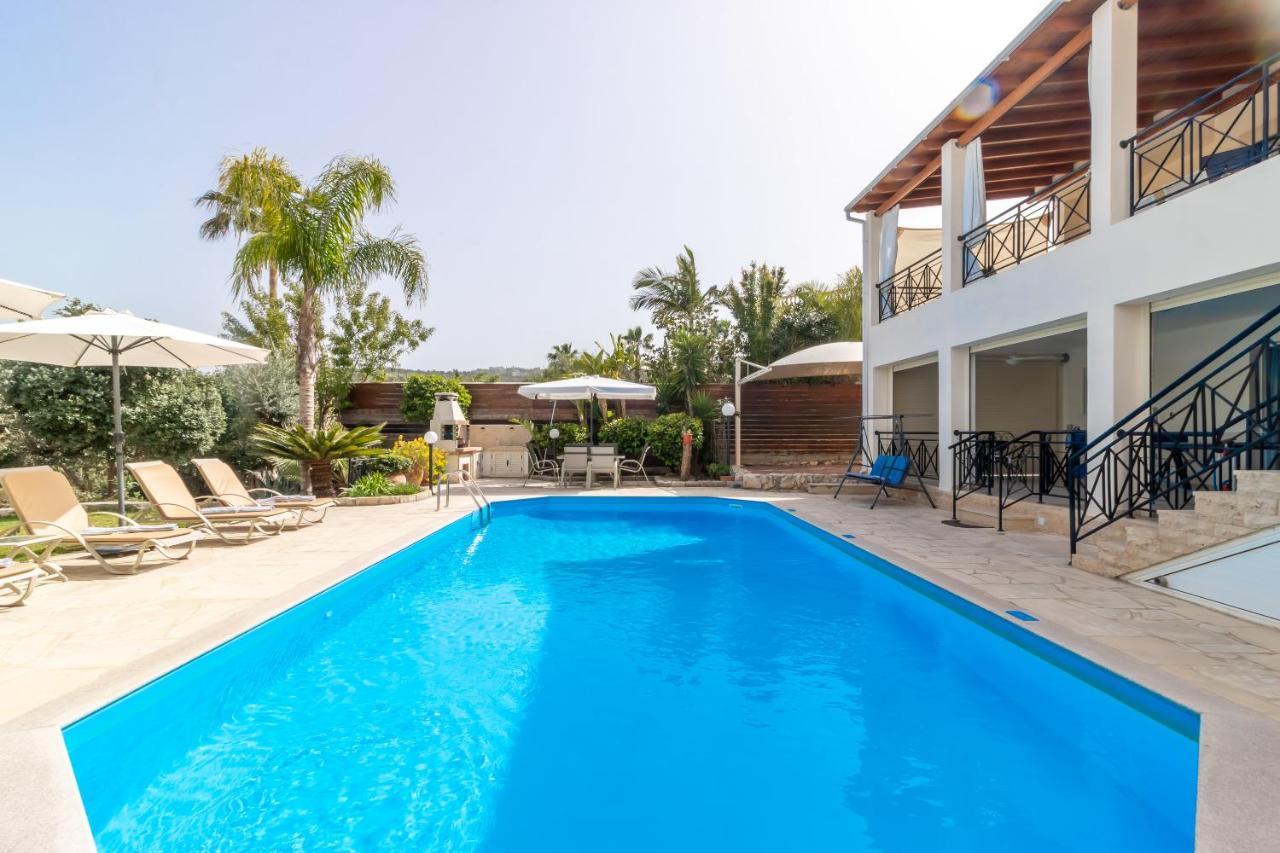 Sandy Villa Polis