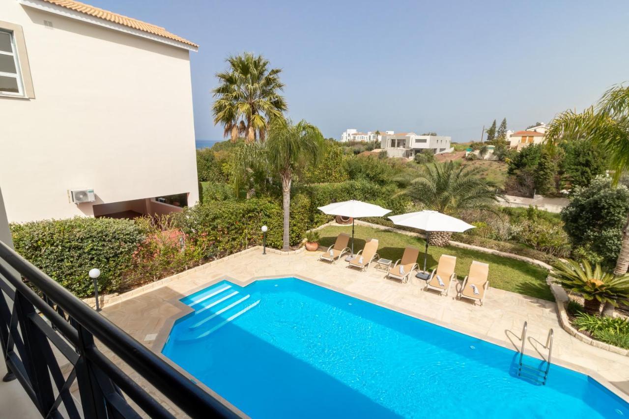 Sandy Villa *