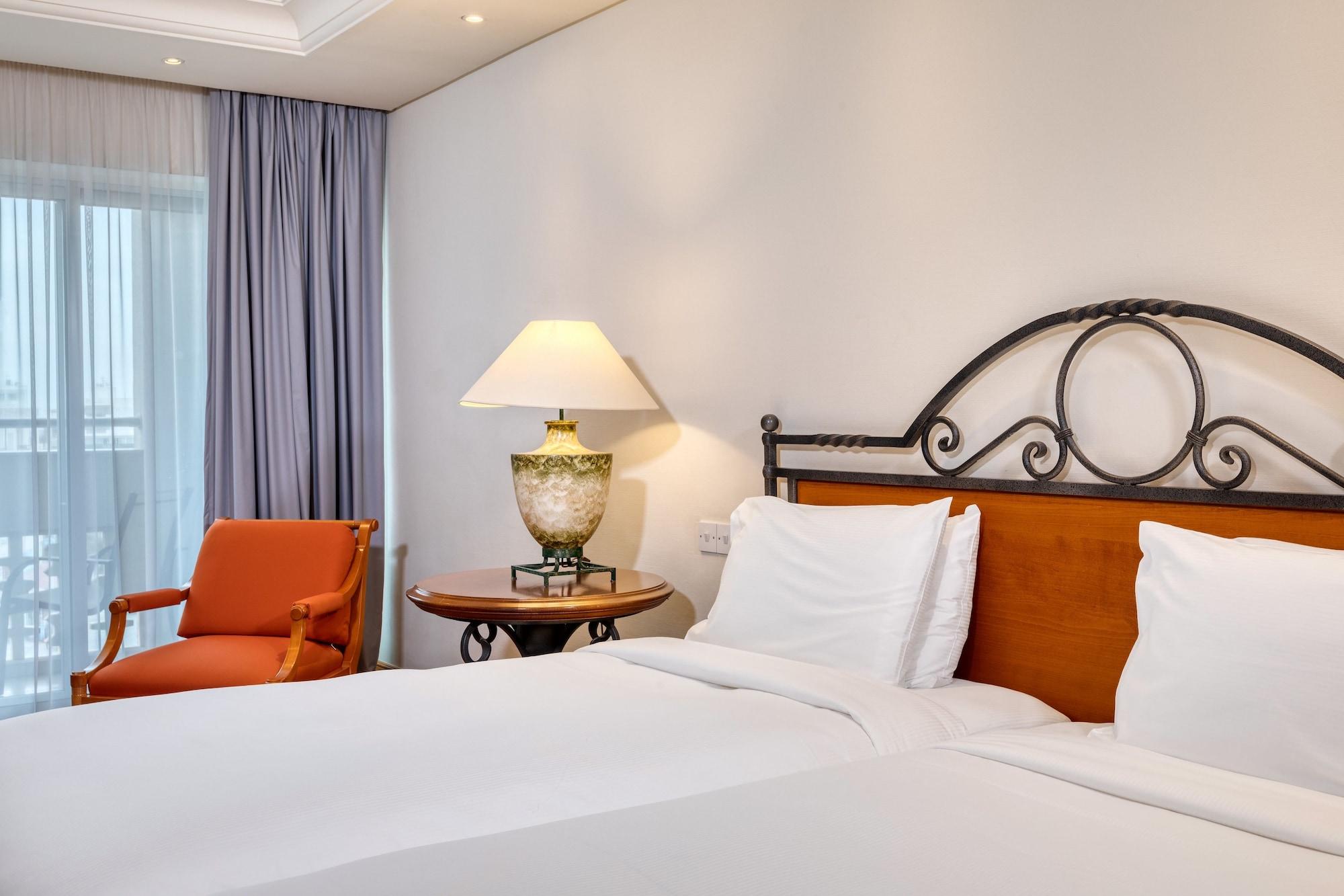 The Landmark 5*