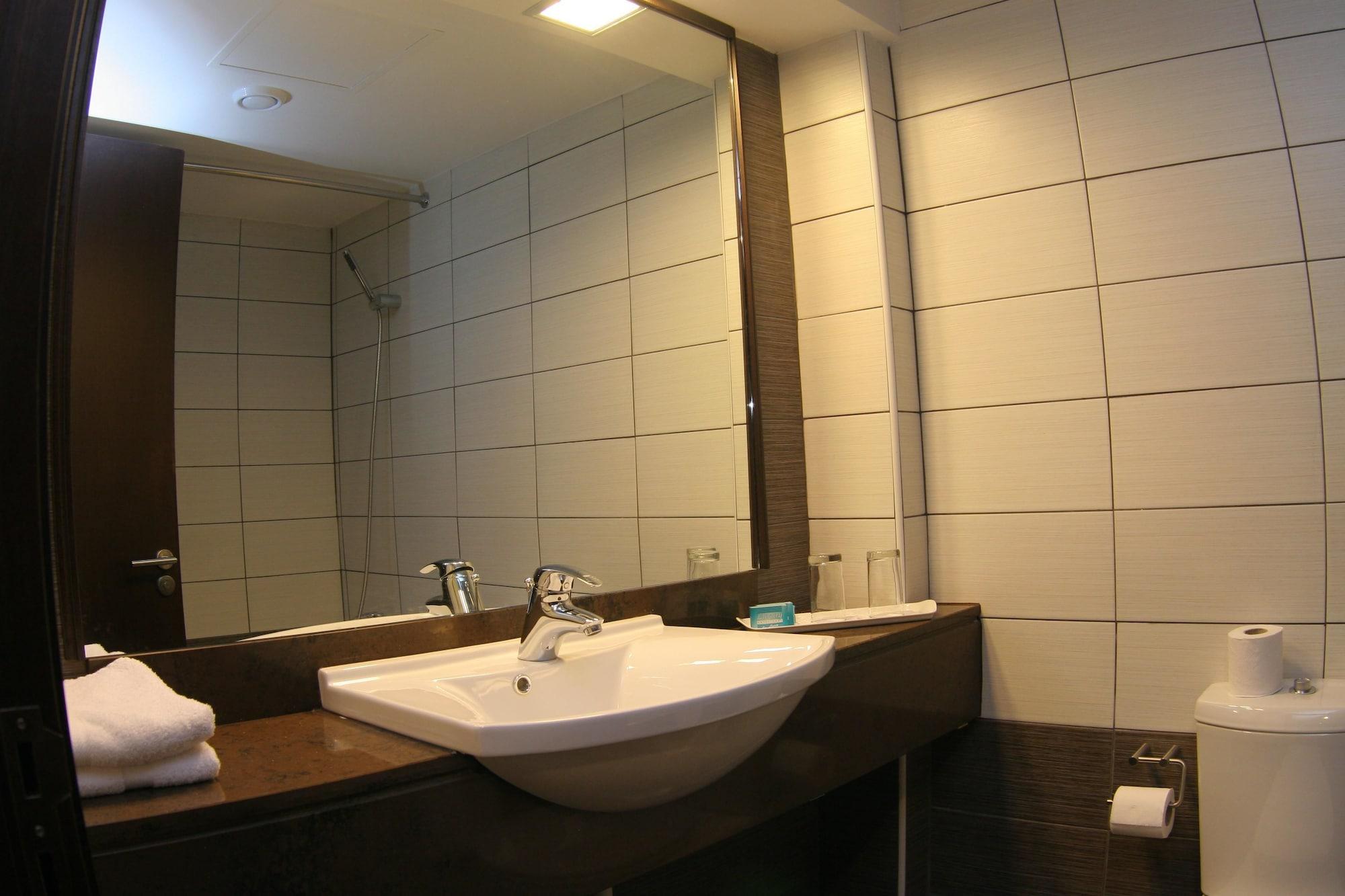 Hotel Livadhiotis Larnaca