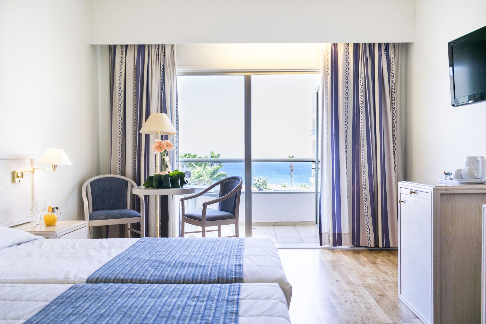 Golden Coast 4*