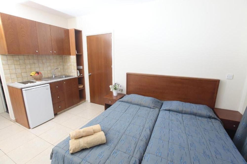 Captain Karas Holidays 3* Protaras