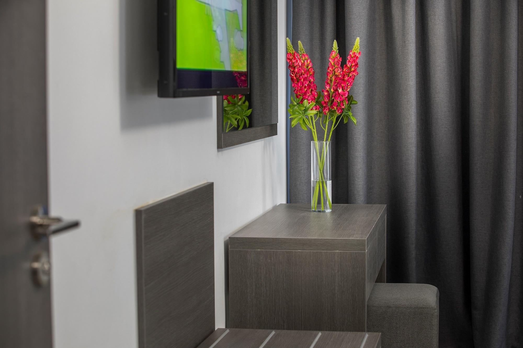 Blazer Aparthotel Larnaca