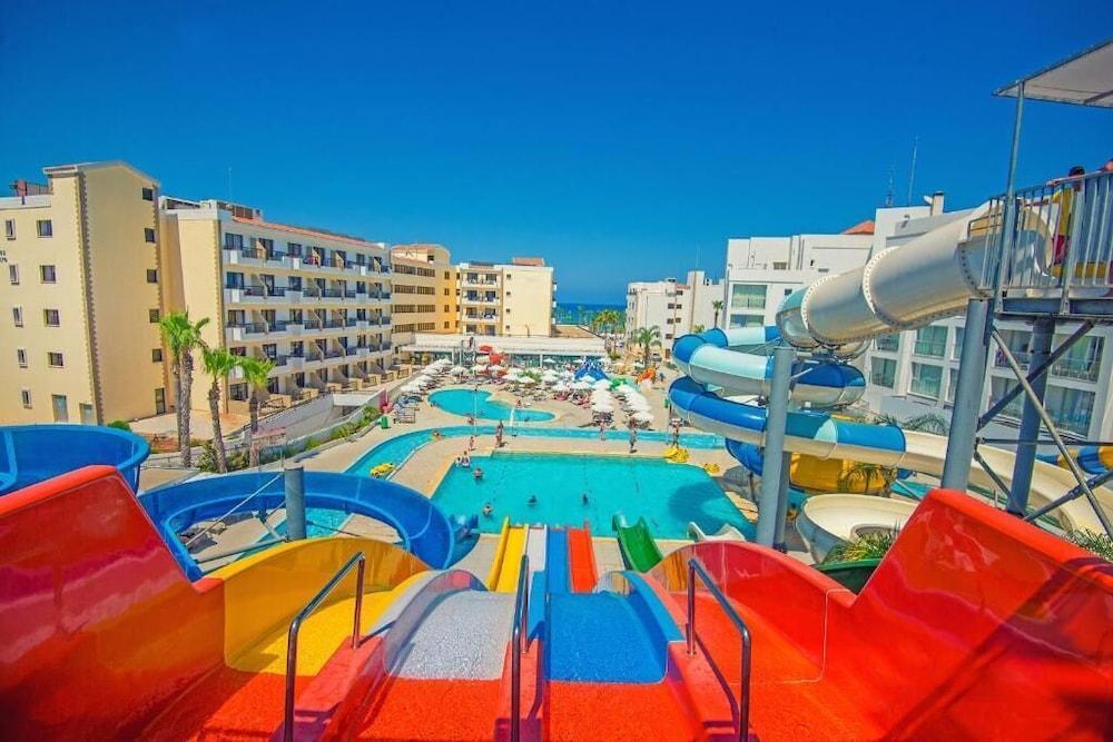 Anastasia Splash Residences 4* Protaras
