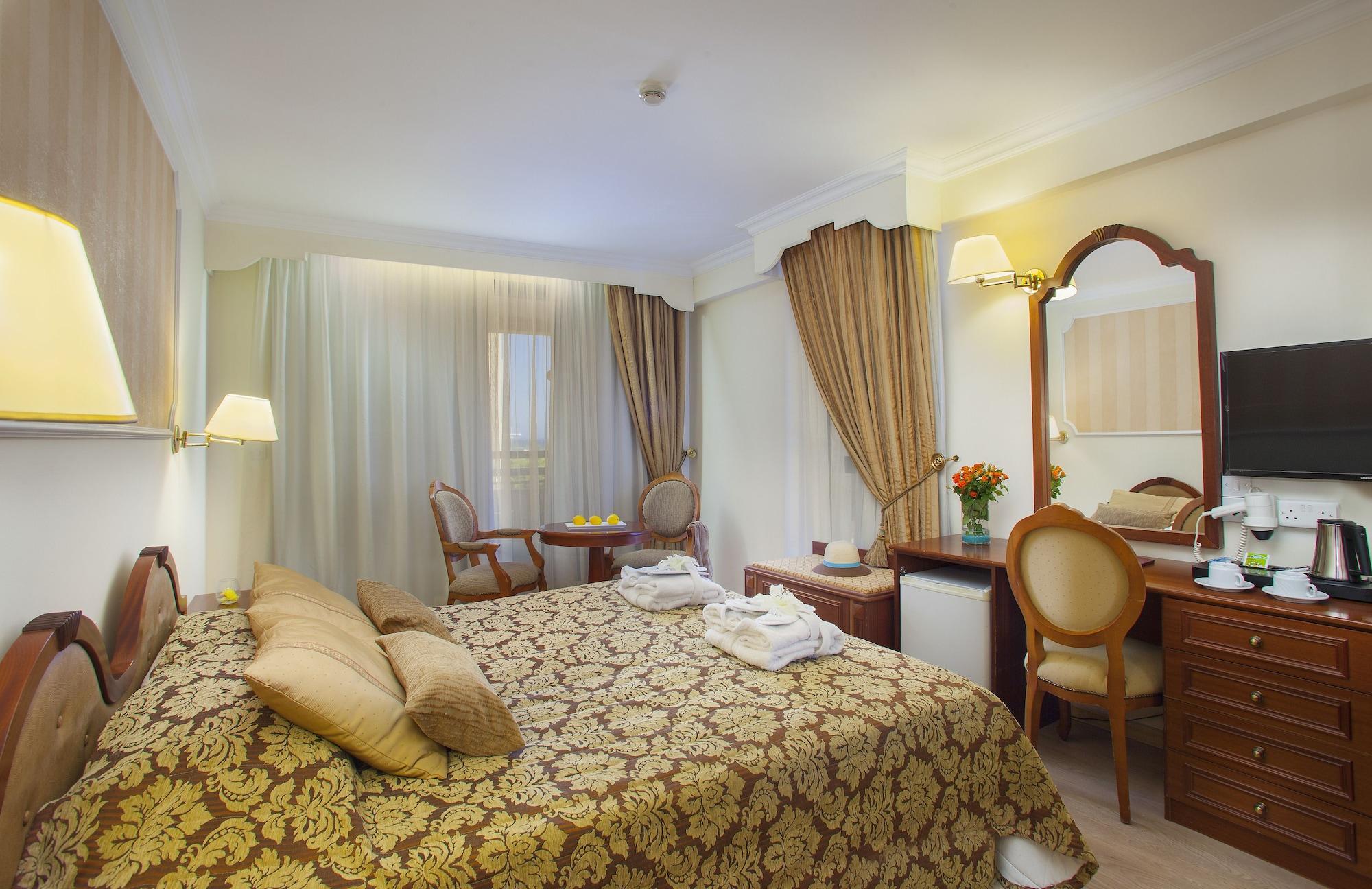 Odysseia Kapetanios Hotel 4*