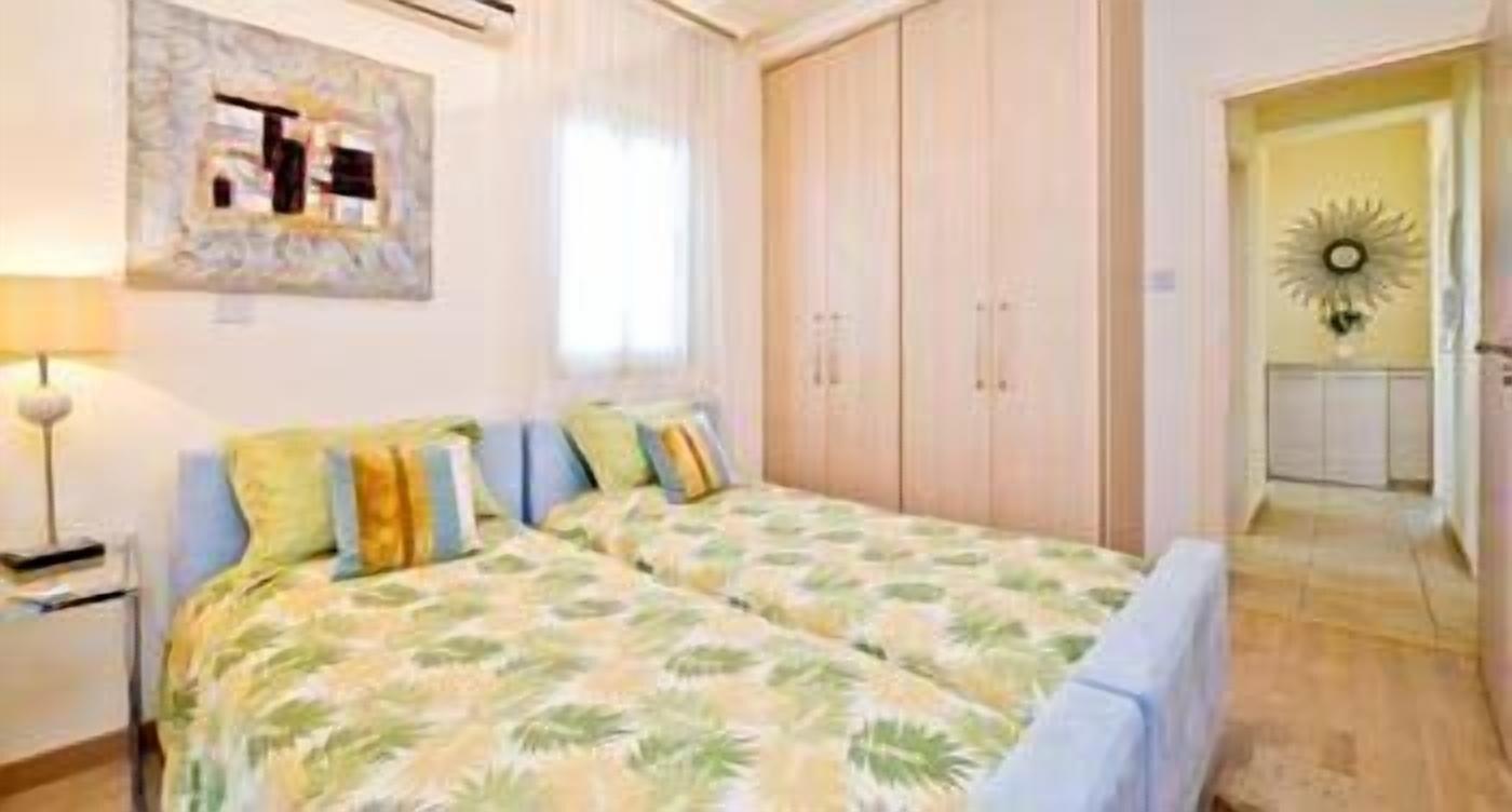 Amadora Luxury Villas *