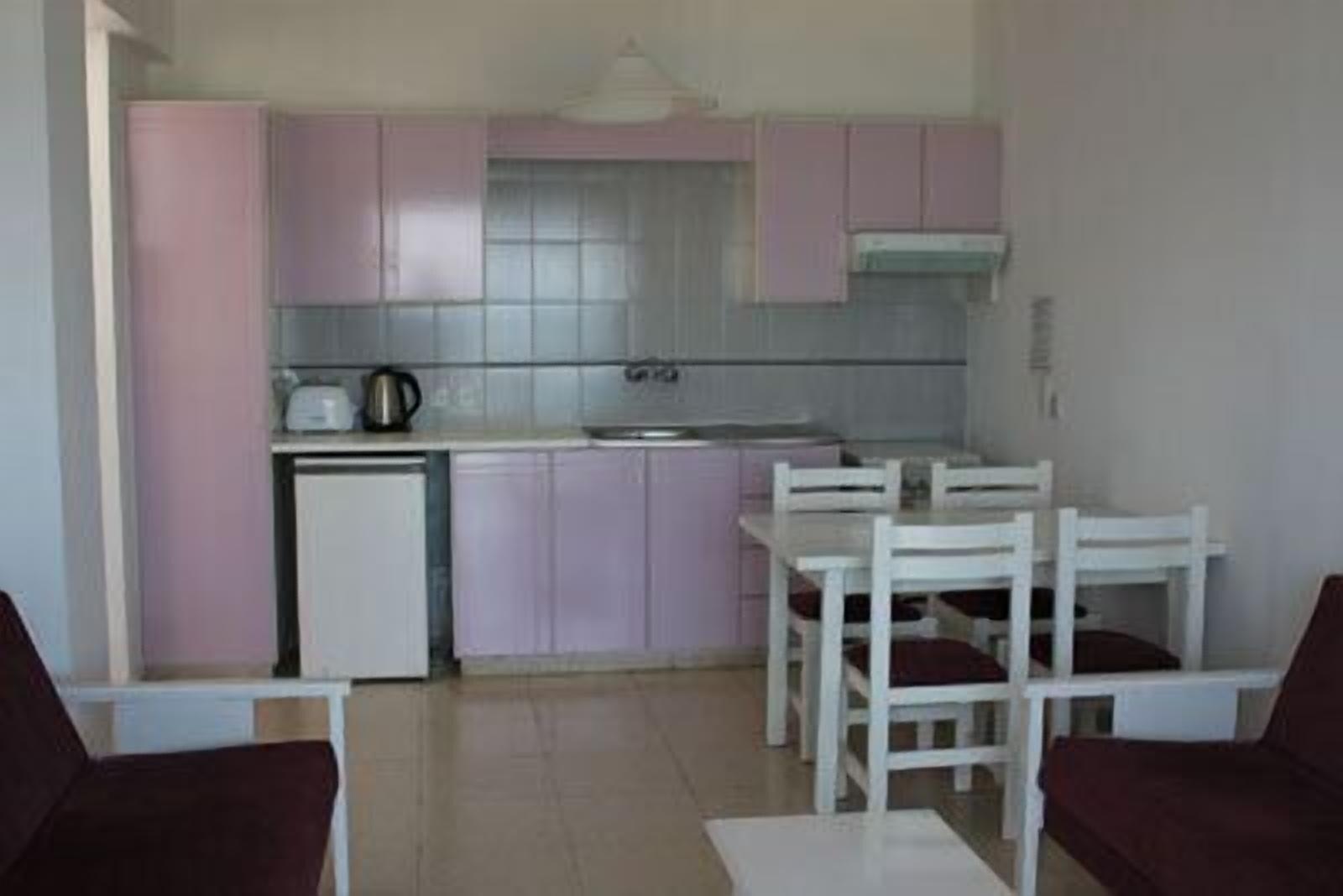 Astreas Aparthotel 3*