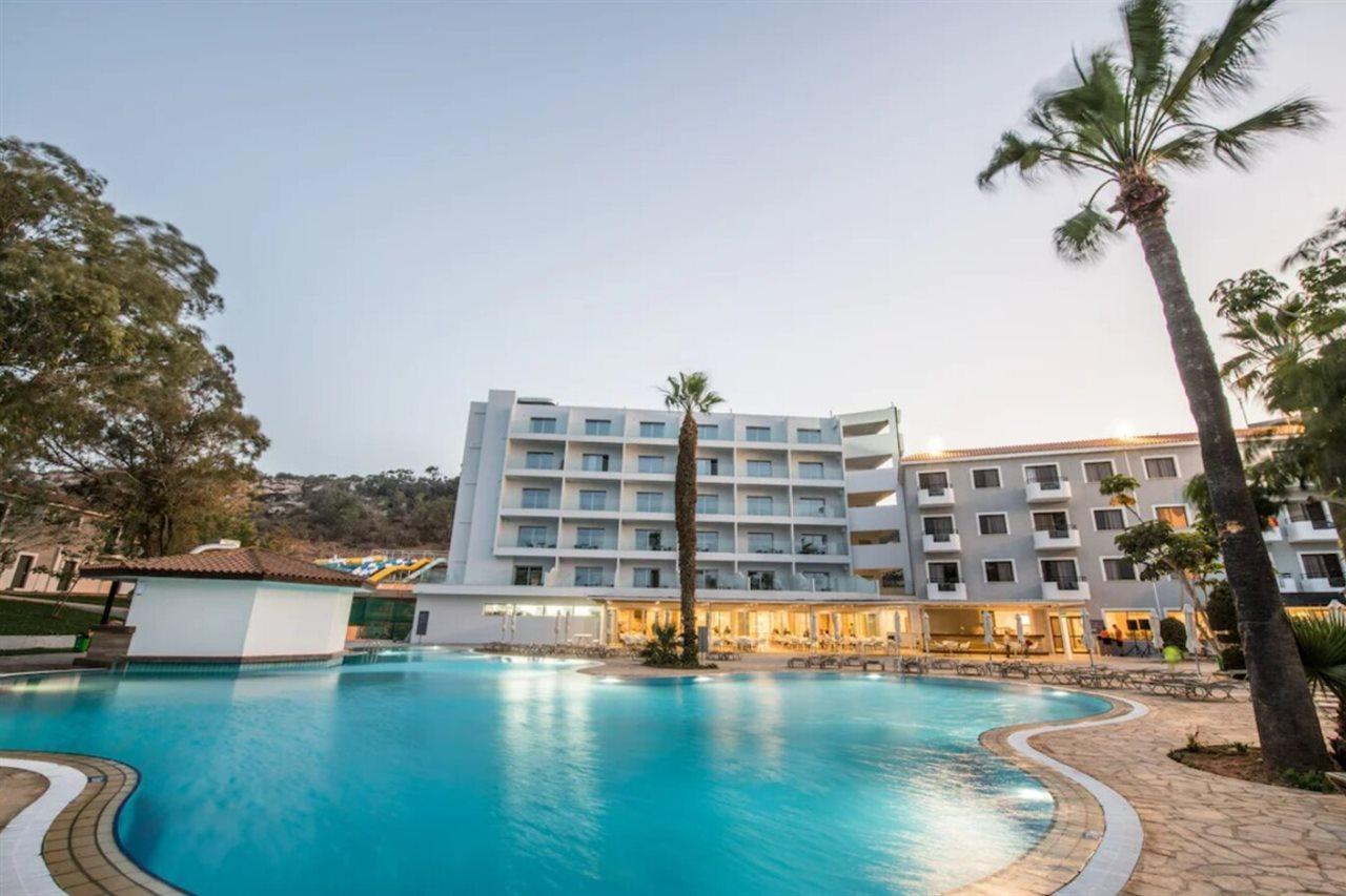 Narcissos Waterpark Aparthotel