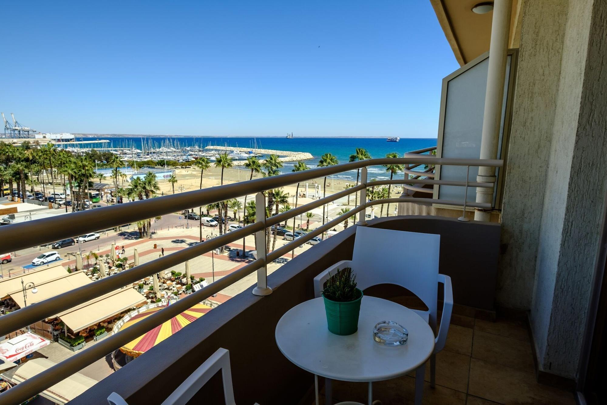 Les Palmiers Boutique & Luxury 2* Lárnaca