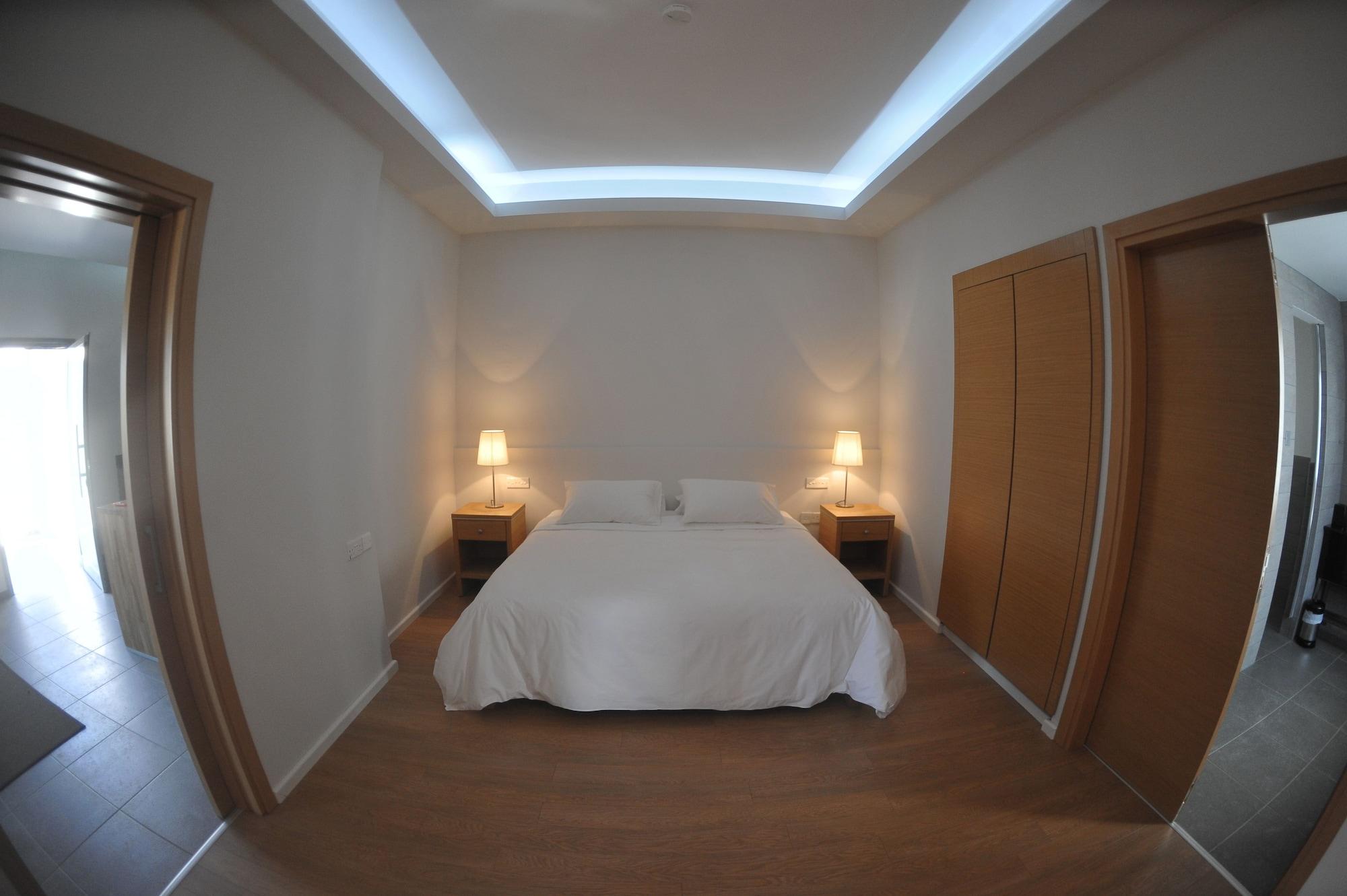 E-hotel Larnaca & Hotel Perivolia