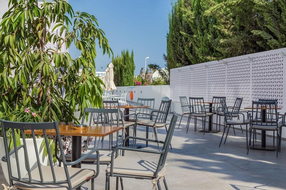 Plaza Hotel Protaras