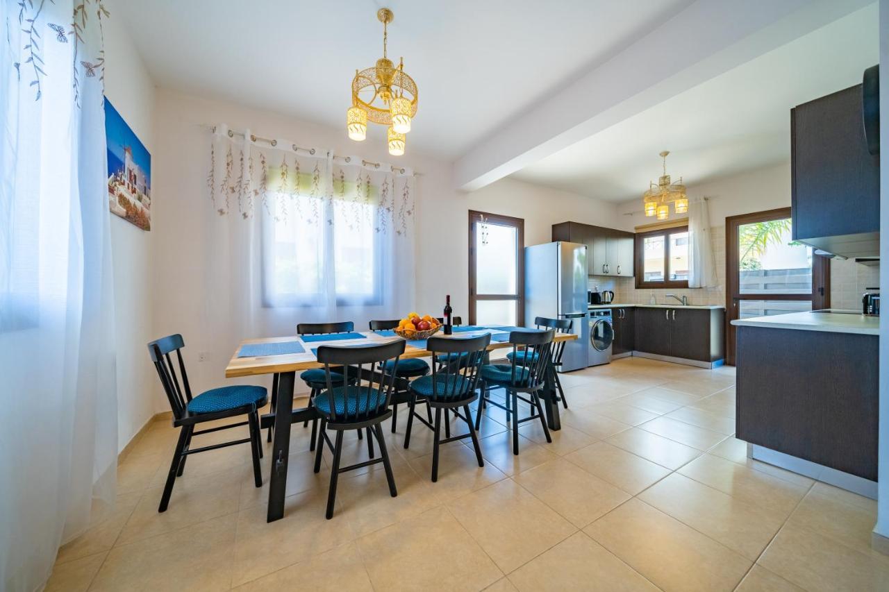 Carina For 6 Persons Villa