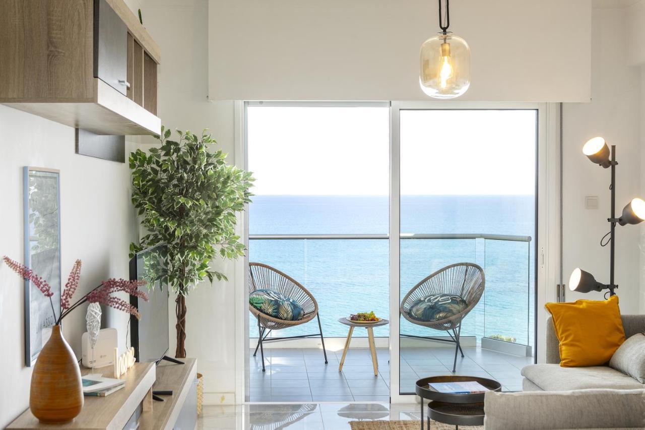 Lovely 3-bedroom In Prokymea Court