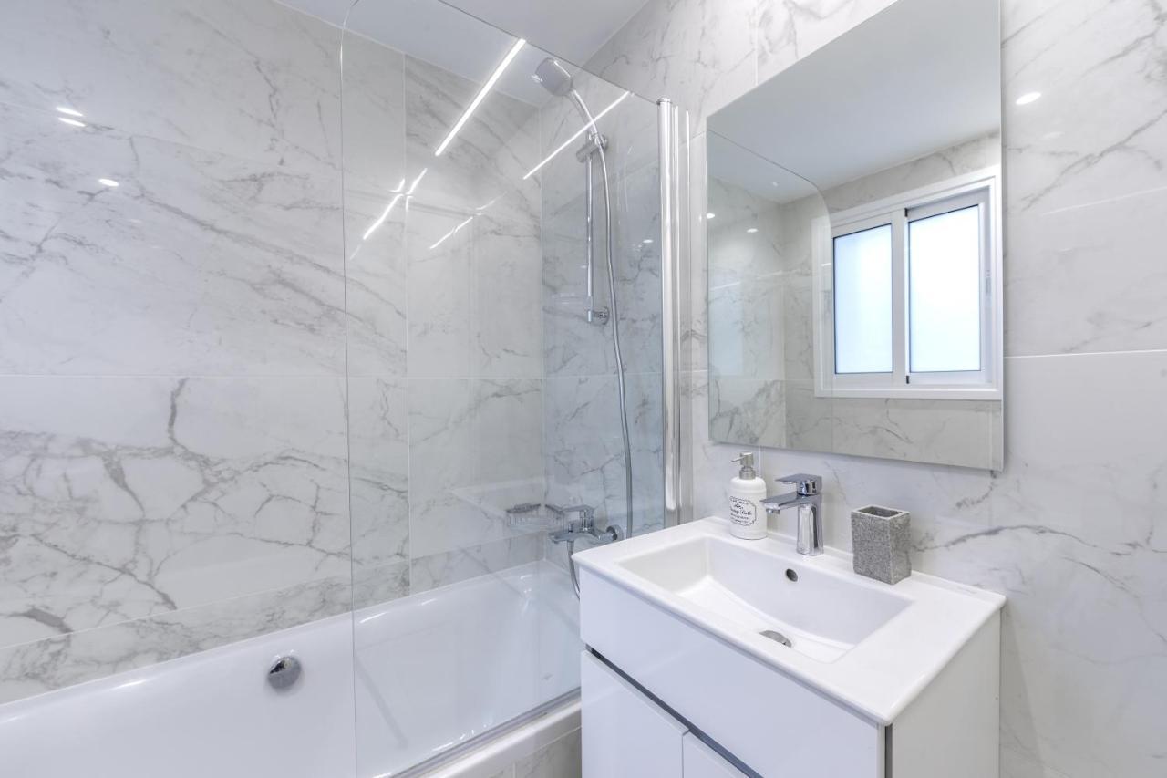 Lovely 3-bedroom In Prokymea Court Apartment *