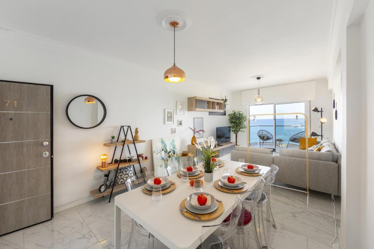 Apartment Lovely 3-bedroom In Prokymea Court *